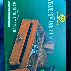 Jewelry Valet
